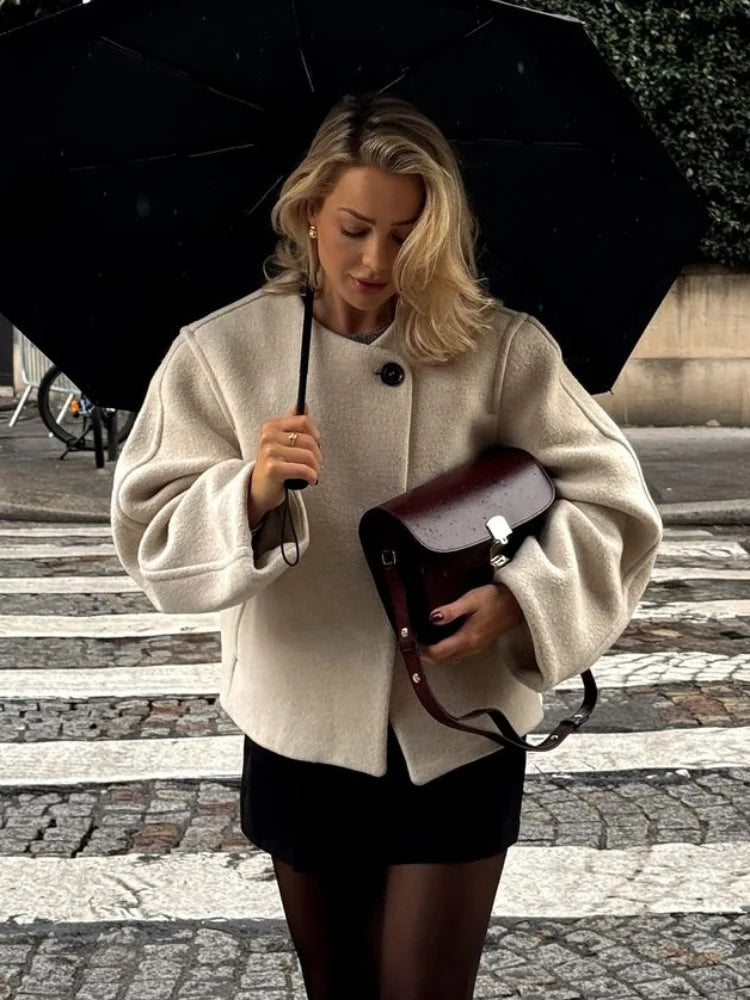 Amber | Elegante Wolblazer met Knoop