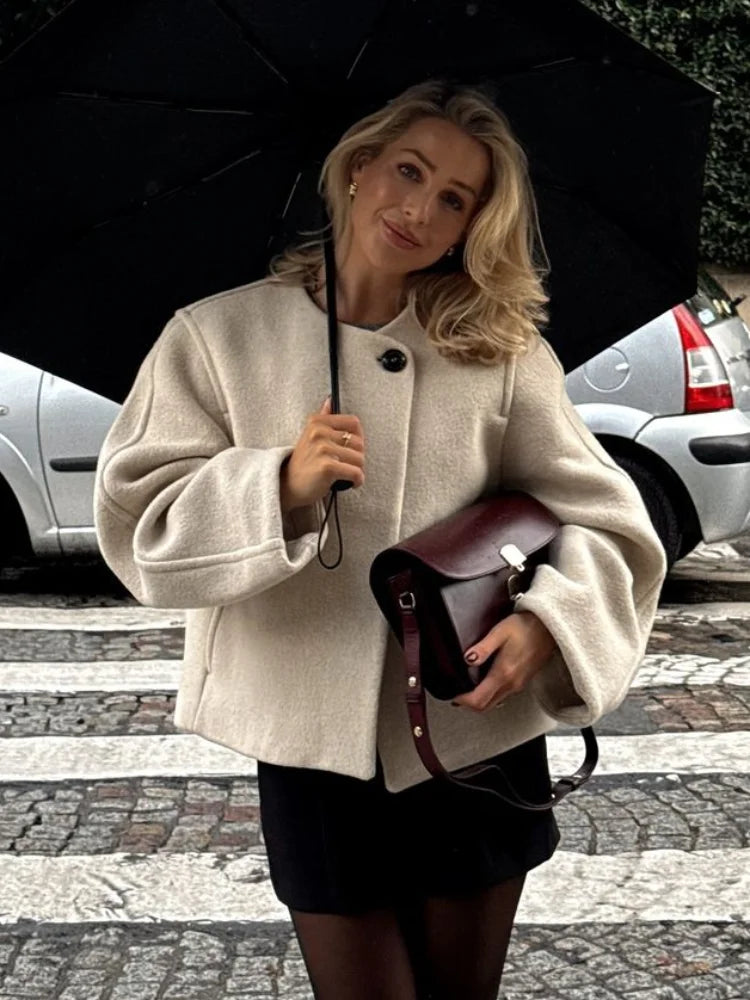 Amber | Elegante Wolblazer met Knoop